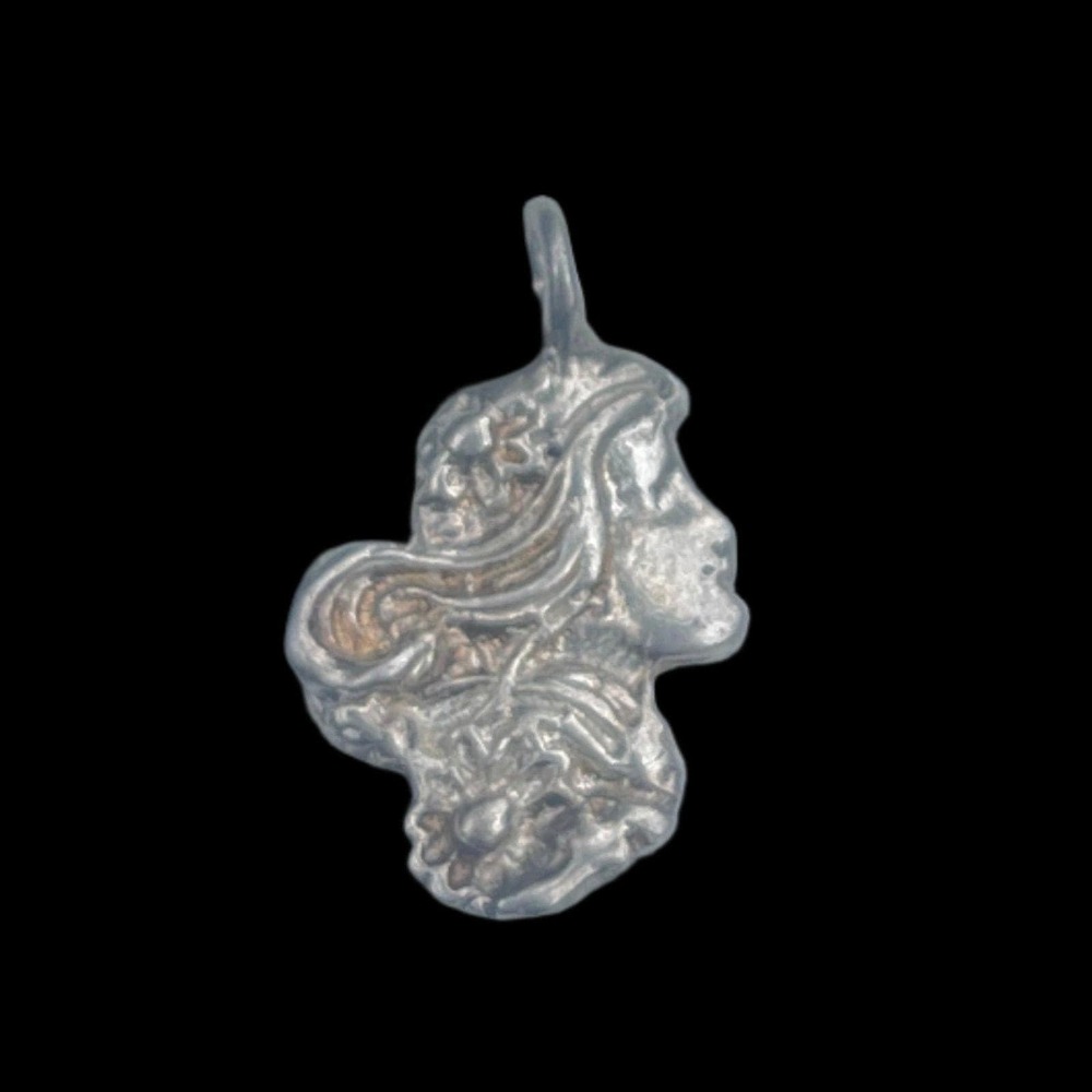 Vintage Sterling Silver Pendant - Art Nouveau Style